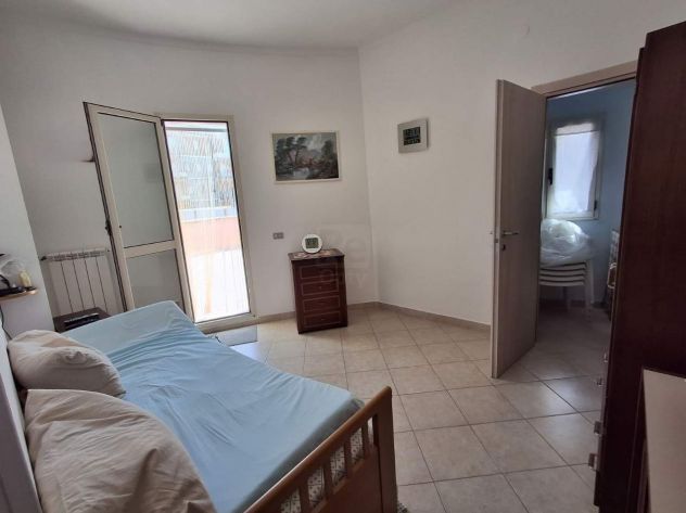 APPARTAMENTO CON AMPIO TERRAZZO E BOX - Foto 6