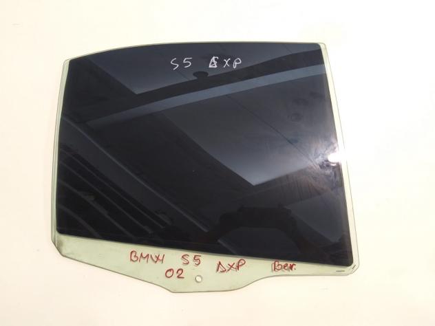 VETRO SCENDENTE POSTERIORE DESTRO BMW Serie 5 E39 Berlina (9603)