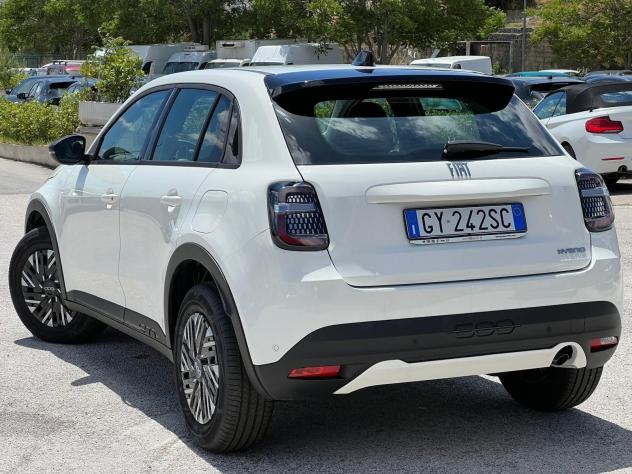 FIAT 600 1.2 Hybrid 110cv - Foto 10