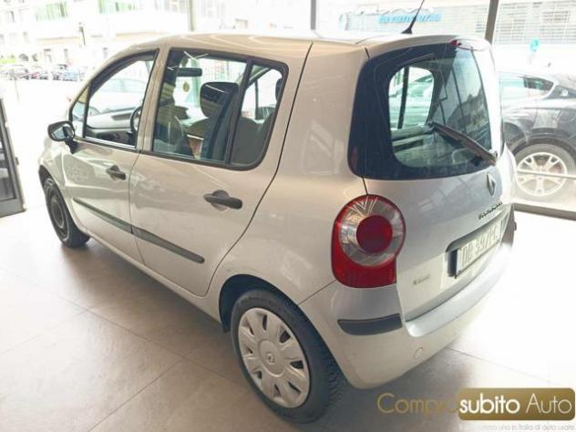 RENAULT Modus 1.2 16V Confort Dynamique rif. 24021519 - Foto 4