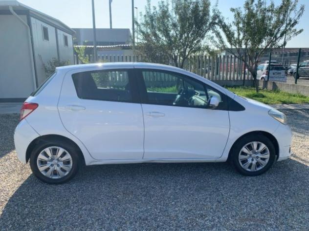 TOYOTA Yaris 1.0 5 porte Lounge rif. 24194065 - Foto 4