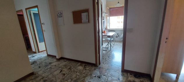 AFFITTASI STANZA CON BALCONE ZONA OSPEDALE - Foto 7