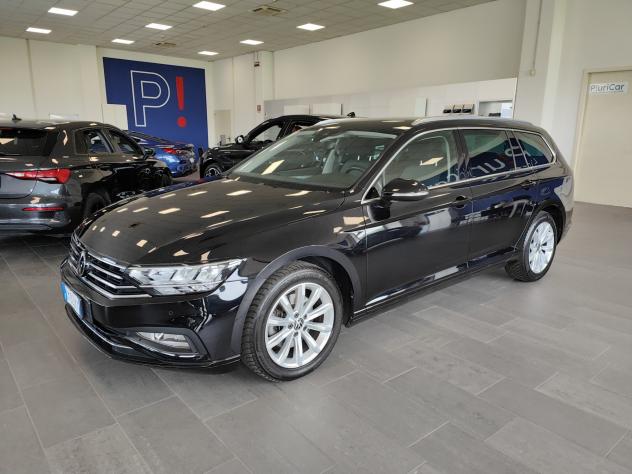 Volkswagen Passat Variant 2.0TDI 150cv Bus. DSG Navi AdaptiveCruise