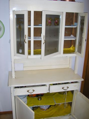 Vendo Vetrinetta e Credenza antica