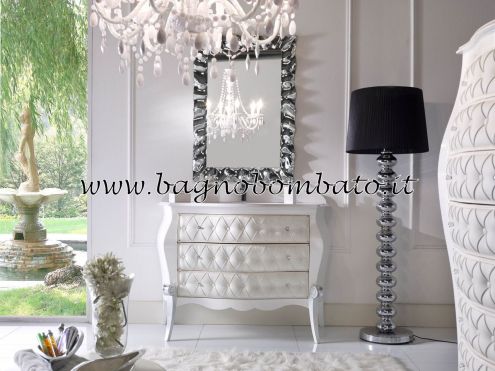 Mobile bagno bombato barocco in pelle e Swarovski