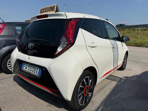 TOYOTA Aygo 1.0 VVT-i 72 CV 5 porte x-wave orange rif. 24106858 - Foto 3