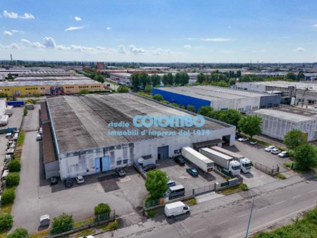 Immobile di 3200 m² con 5 locali in vendita a Brescia - Foto 3