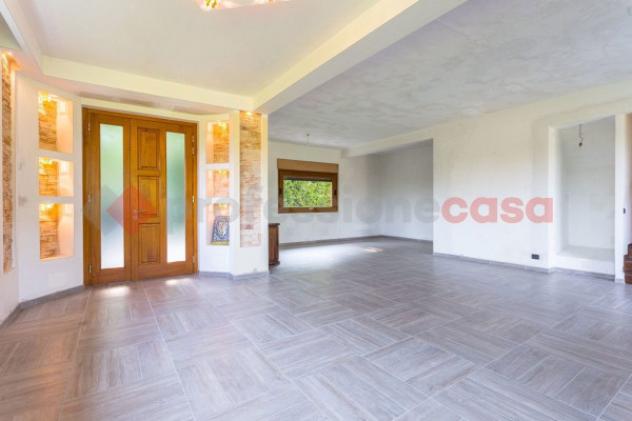 Villa di 200 m² con 3 locali e box auto in vendita a Agrate Conturbia - Foto 15