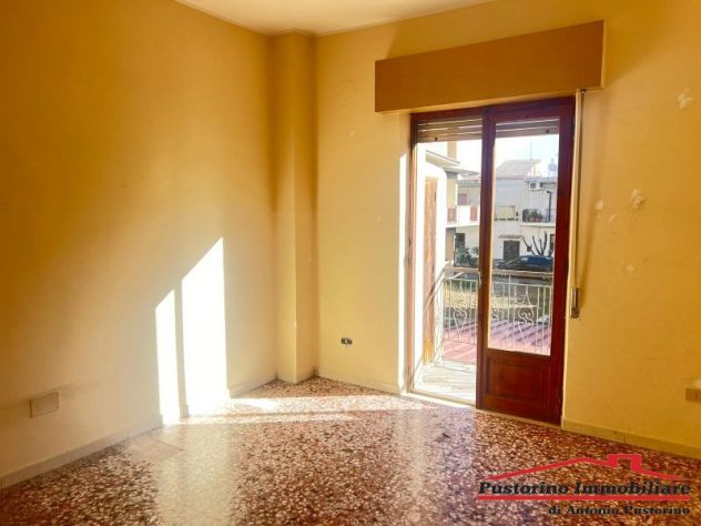 Melito P. Salvo - 1 piano trilocale n.a con veranda e cantina zona mare - Foto 5