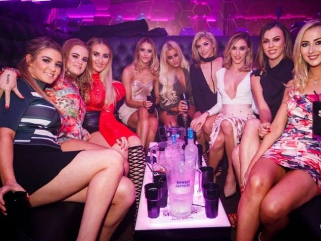 RAGAZZA IMMAGINE DISCOTECA MANTOVA: LAVORO CON VITTO E ALLOGGIO - Foto 4