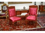 Set poltrona e sedia stile Luigi XVI con cimasa a tempio