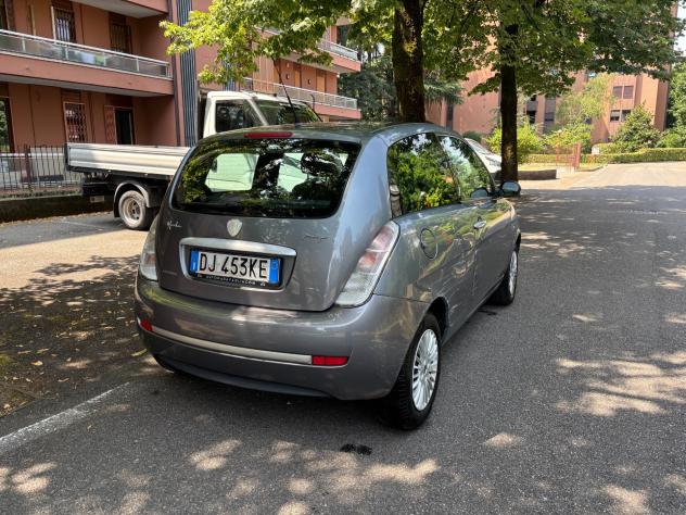 Lancia Ypsilon 1.3 MJT 75 CV Platino - Foto 5
