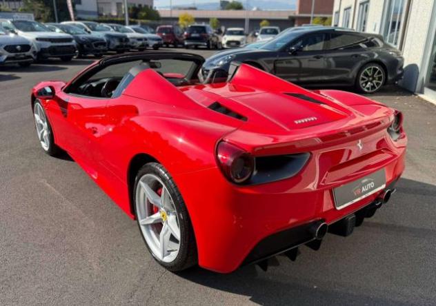 Ferrari 488 Spider 3.9 dct SOLLEVATORE/ ROSSO SCUDERIA/TELECAMERE ANT. E POST./CARBONCERAMIC/cruise/Navi/Cerchi 20" - Foto 5
