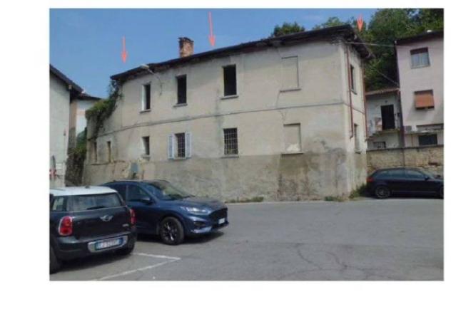 Immobile in asta di 400 m² con più di 5 locali in vendita a Carugo - Foto 2