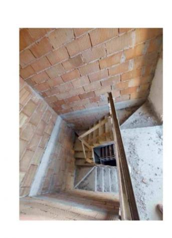 Immobile in asta di 191 m² con più di 5 locali in vendita a Foligno - Foto 3
