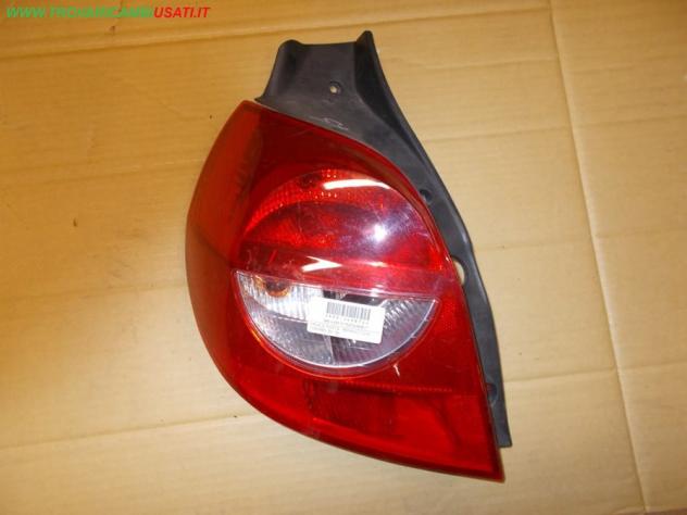FANALE POST.S. RENAULT CLIO (C85/B85) 3p / 5p Parti elettriche Fanaleria Fanali Fanale post. sx. RENAULT - CLIO III 3/5 P - 01-07-2005 - 01-04-20