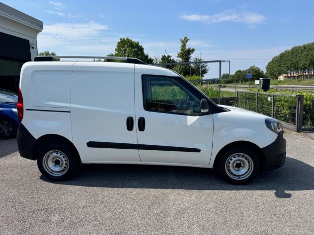 Fiat Doblo Dobl1.3 MJT S&S PC-TN Cargo Business - Foto 3