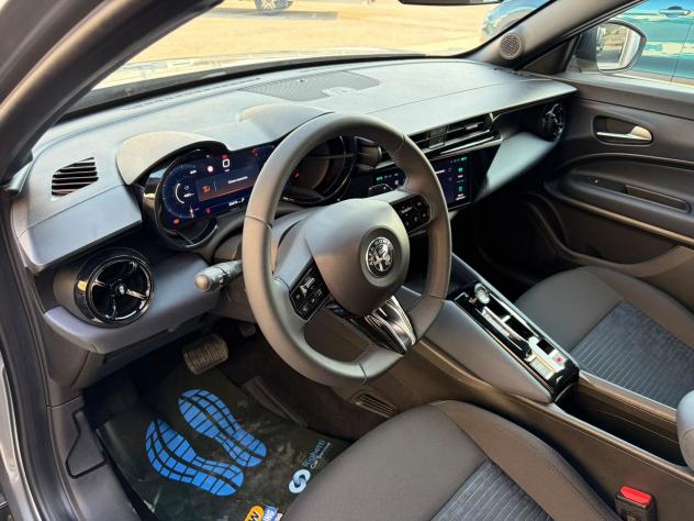 Alfa Romeo Junior Ibrida 1.2 136CV Hybrid eDCT6 ibrida - Foto 9