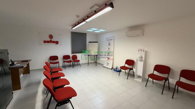 Rif. 9834 - Capannone commerciale zona "Ipercoop". - Foto 3