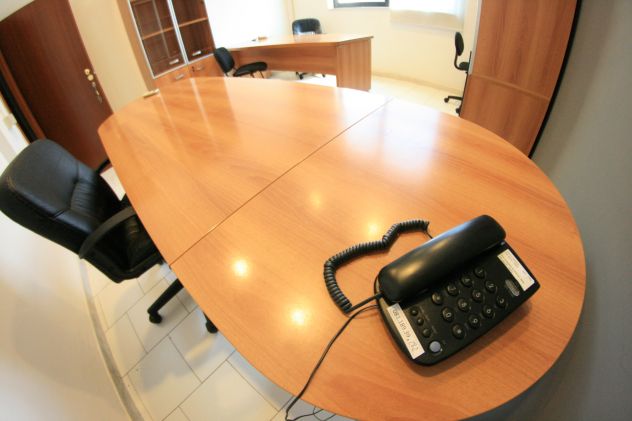 Ufficio pronto arredato incluso fibra e posti auto - Foto 4