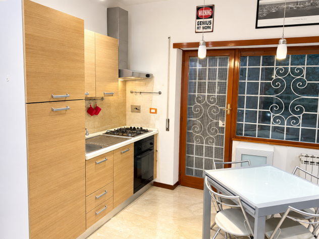 FONTE MERAVIGLIOSA MONOLOCALE ARREDATO CON TERRAZZO PRIVATO.