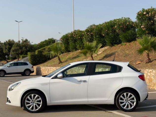 ALFA ROMEO Giulietta 2.0 JTDm 150 CV SUPER+2PDC+17''+TELEF+CRUISE+LED rif. 23934602 - Foto 4