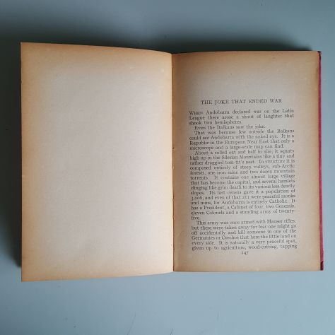 In search of a character: Two African Journals - Graham Greene - Penguin Books - Foto 2