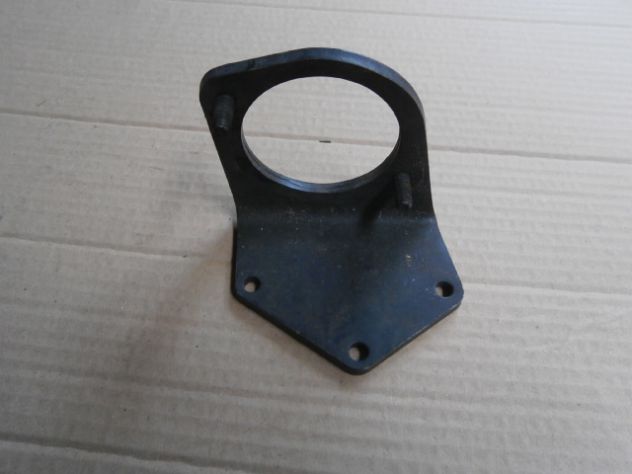 STAFFA SUPPORTO MOTORE FIAT 127 DIESEL