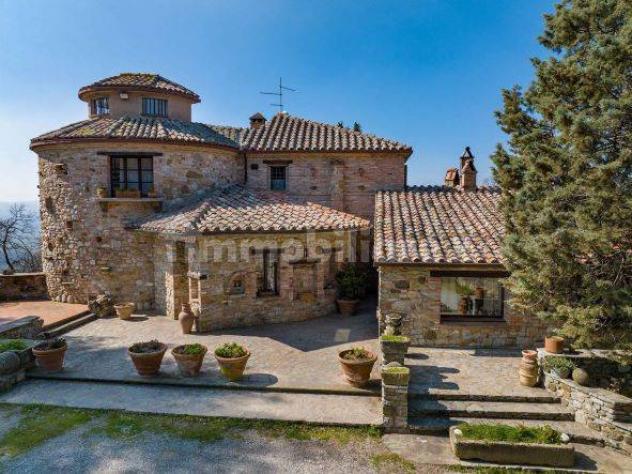 Monteleone d'Orvieto-Città della Pieve vendesi rustico 5 vani 865 Mq