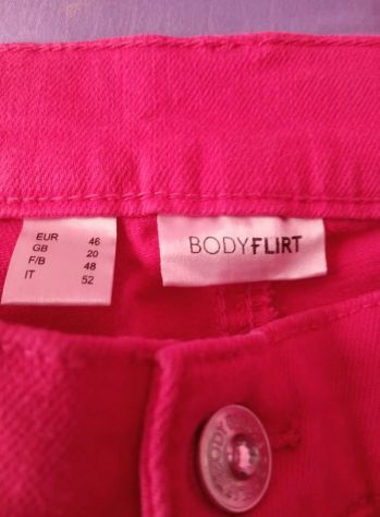 capi d'abbigliamento da donna estivi e primaverili - Foto 4