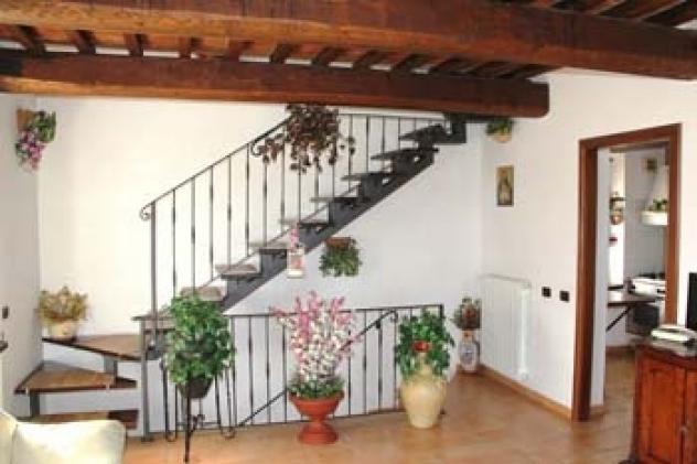 Porano - Vendesi villa con piscina e 1,5 ha di terreno - Foto 9