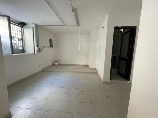 1 Vetrina in affitto a Caserta - Foto 4