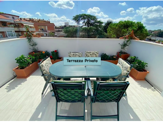 COLLI PORTUENSI MAGLIANA BILOCALE ARREDATO CON TERRAZZO PRIVATO