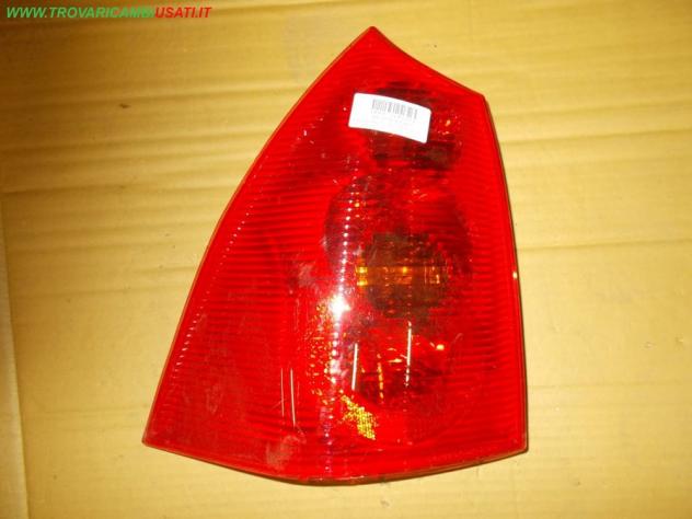 FANALE POST.S. PEUGEOT 307 (T5) 3p / 5p / SW  Parti elettriche  Fanaleria  Fanali  Fanale post. sx. PEUGEOT - 307 3p / 5p / SW - 01-05-2001 - 01-08-20