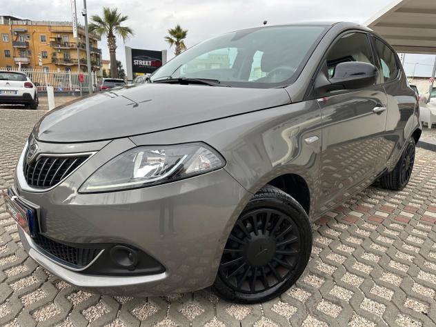Lancia Ypsilon 1.0 Ecochic Silver - Foto 8