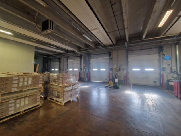 Immobile di 11300 m² con più di 5 locali in affitto a Inveruno - Foto 4
