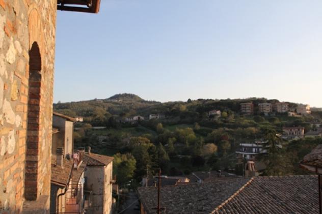 Monterubiaglio - palazzetto cielo-terra con giardino in vendita - Foto 9