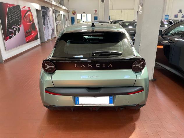 Lancia Ypsilon Hybrid e-DCT - Foto 6