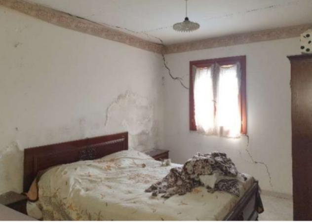 Immobile in asta di 100 m², box auto in vendita a Belmonte del Sannio - Foto 9