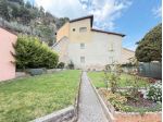 Al porto di Toscolano-Maderno vendesi intera palazzina