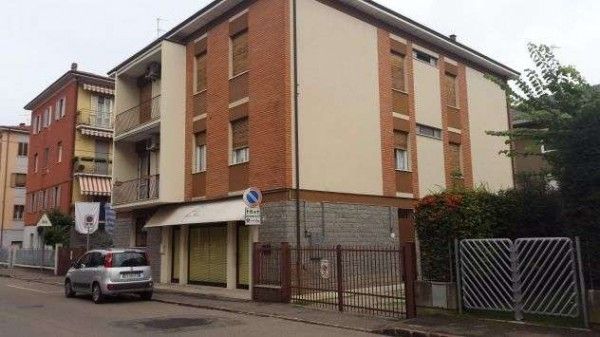 STANZA PER STUDENTI VICINO UNIMORE
