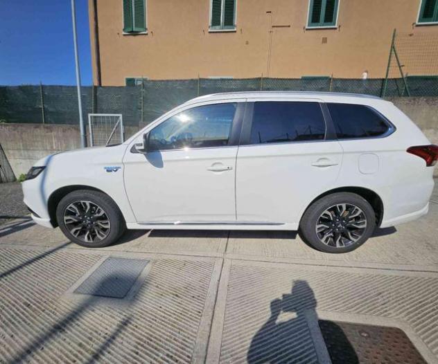 MITSUBISHI Outlander 2.0 MIVEC 4WD PHEV Instyle GANCIO TRAINO rif. 23830312 - Foto 8
