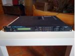 Roland JV-880 modulo expander multi-timbrico.