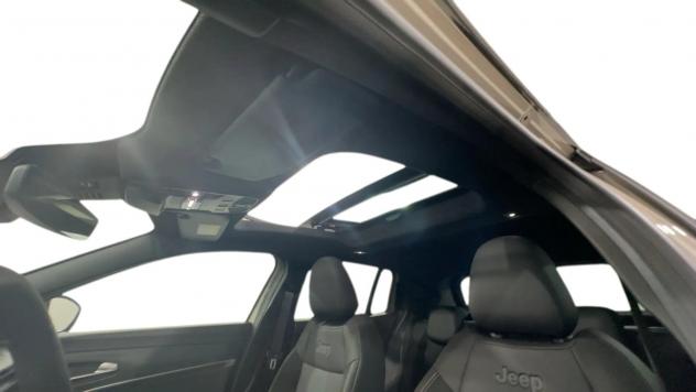 Jeep Avenger e-Hybrid 1.2 MHEV e-Hybrid Turbo Summit #tettoapribile #keyless #portellone - Foto 10