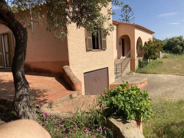 Villa in Vendita in zona PEVERO con giardino