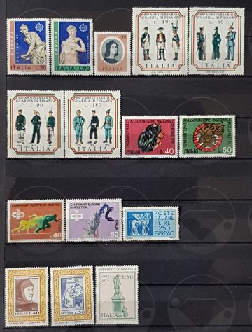 ITALIA 1970-1974 lotto di 101 francobolli - Foto 5