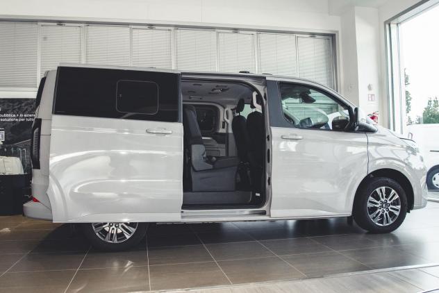 Ford Tourneo Custom Tourneo Custom 320 2.0 EcoBlue 170CV aut. PC Titanium - Foto 7