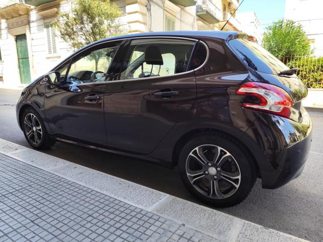 Peugeot 208 1.4 HDi 68CV ALLURE NAVI - Foto 5