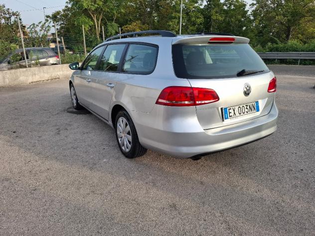 Volkswagen Passat 1.6 TDI 105CV BlueMotion - Foto 7