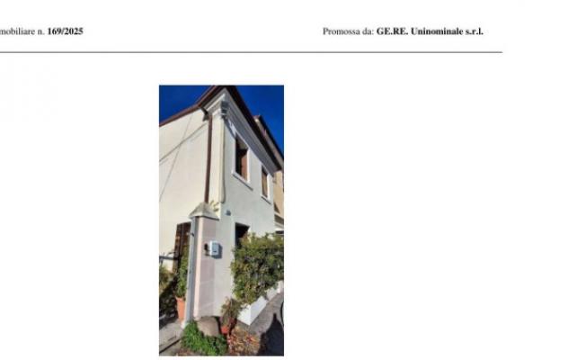 Immobile in asta di 188 m² in vendita a Bassano del Grappa - Foto 2